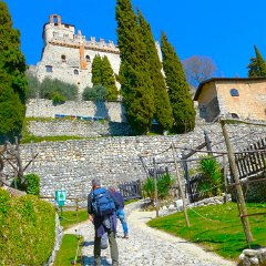 P1190559   Al Castello, h. 12.55 .